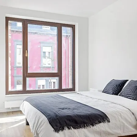 Lux Center Cosy 2 Bedroom With Private Parking *