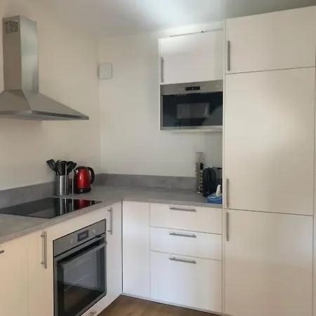 Lux Center Cosy 2 Bedroom With Private Parking