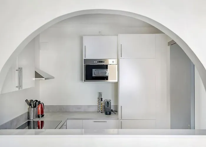 Lux Center Cosy 2 Bedroom With Private Parking 公寓 *