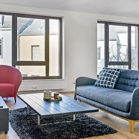 Lux Center Cosy 2 Bedroom With Private Parking アパート